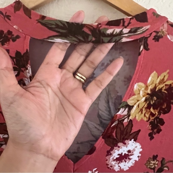 Ana - Floral tunic Top size Large - Picture 7 of 9